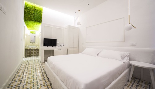 Habitación estándar, 1 cama de matrimonio grande, baño privado, vistas al patio