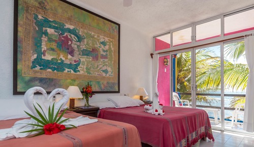 Habitación estándar doble, 2 camas de matrimonio, baño privado, vistas a la playa
