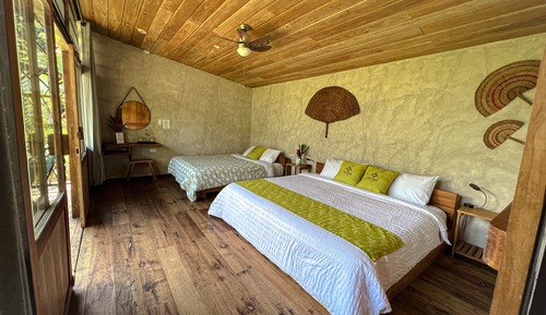 Habitación cuádruple estándar, vistas al jardín, planta baja (Fan)