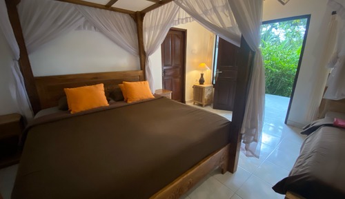 Habitación triple estándar, vistas al complejo turístico, en la zona del jardín