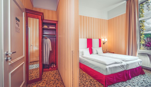 Habitación estándar con 1 cama doble o 2 individuales