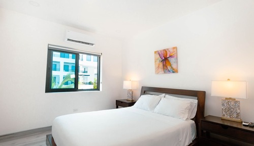 Ático Deluxe, acceso a la piscina, vistas al mar