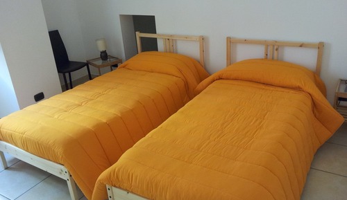 Habitación con 2 camas individuales
