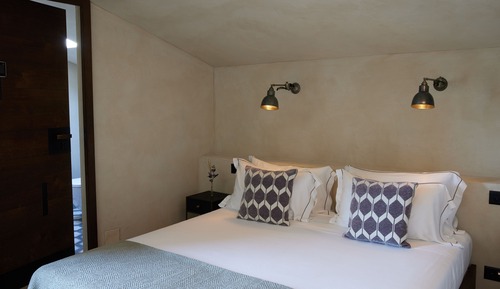 Loft Signature, 1 cama de matrimonio grande con sofá cama, vistas parciales al lago