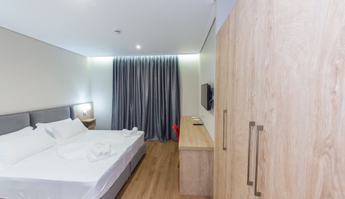 Habitación Deluxe con 1 cama doble o 2 individuales, balcón