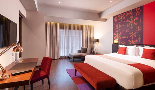 Deluxe Suite - 2 Bedroom - Kitchenette - Large Living area
