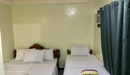 Triple Room (Aircon)