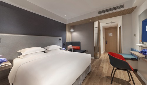 Habitación estándar, 1 cama de matrimonio grande, balcón