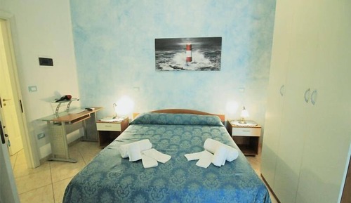 Habitación básica doble, 1 cama de matrimonio