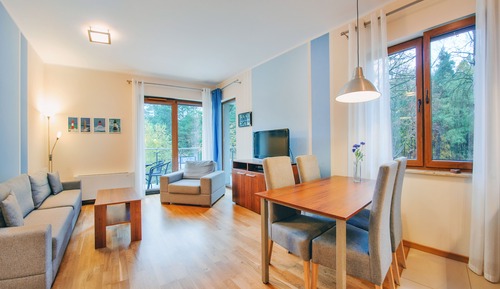 Apartamento (9 Cztery Pory Roku)