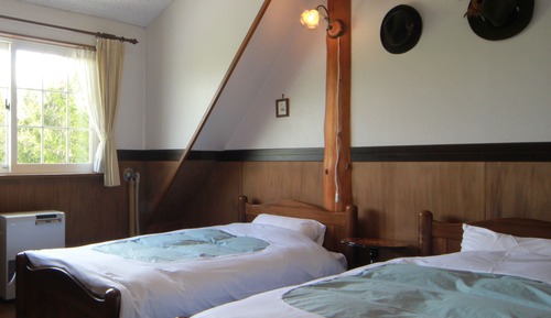 Habitación con 2 camas individuales