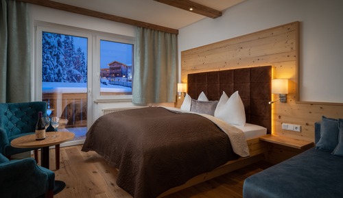Habitación doble superior, 1 cama de matrimonio con sofá cama, no fumadores
