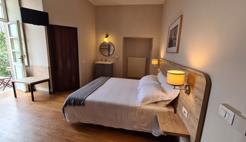 Habitación superior con 1 cama doble o 2 individuales
