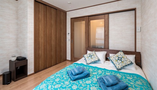 Habitación básica doble, baño privado (Queen)