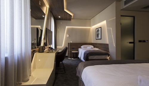 Habitación triple Deluxe, balcón