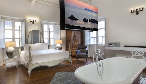 Suite superior, vistas a la ciudad
