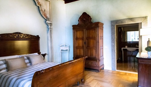Suite, varias camas, vistas a la colina (Verde)