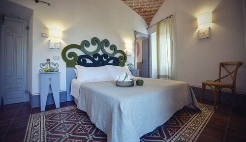 Habitación Confort con 1 cama doble o 2 individuales, vistas a la ciudad