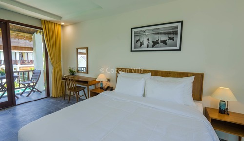 Villa (Cocoon)