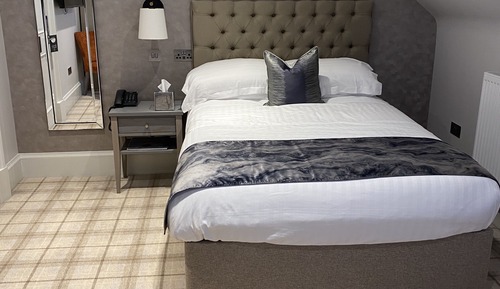 Traditional Single Room