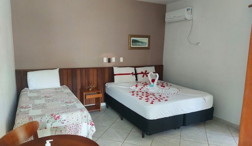 Habitación tradicional con 2 camas individuales