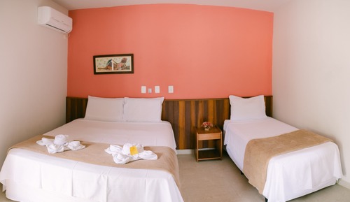Habitación triple básica, accesible para personas con discapacidad