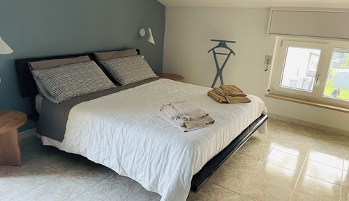 Habitación triple, accesible en silla de ruedas, vistas al jardín