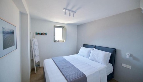 One Bedroom Beachfront Apartment
