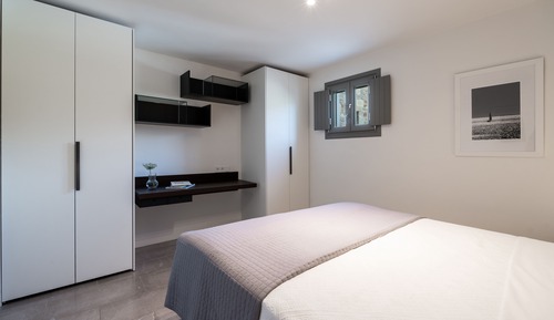 One Bedroom Beachfront Maisonette