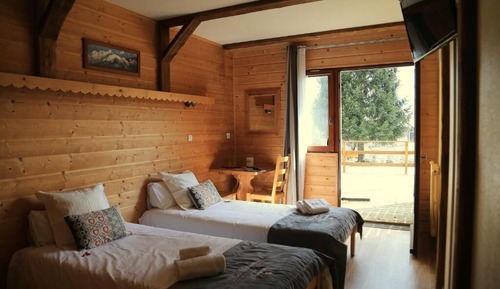 Habitación estándar con 1 cama doble o 2 individuales, 2 camas individuales, no fumadores
