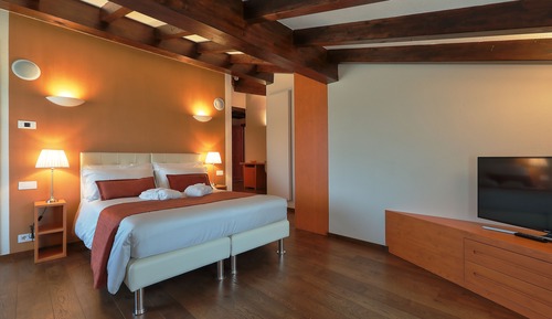 Suite Elite, 1 cama de matrimonio, no fumadores, vistas a la colina