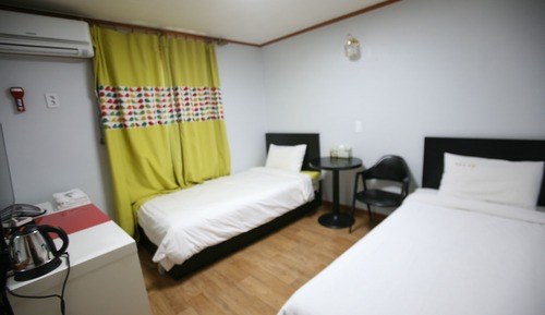 Habitación con 2 camas individuales