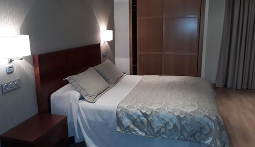 Habitación con 1 cama doble o 2 individuales