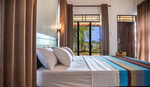 Casa de campo económica, 1 cama de matrimonio grande, no fumadores, vistas al lago