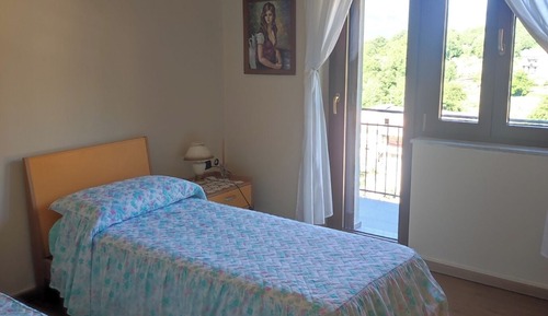 Habitación, 2 camas individuales, baño compartido