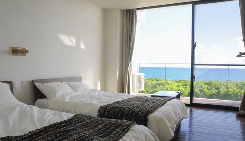 Habitación con 2 camas individuales, vistas al mar (side.A)
