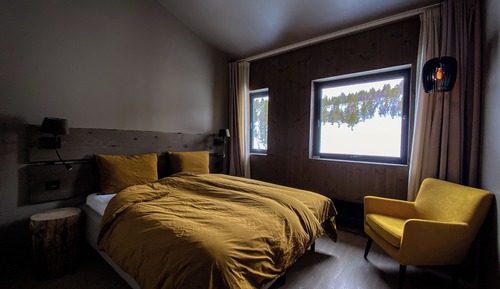 Habitación familiar, varias camas, vistas al valle, junto a la montaña