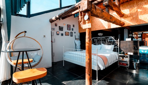 Apartamento de luna de miel, 1 cama de matrimonio grande, bañera, vistas a la montaña
