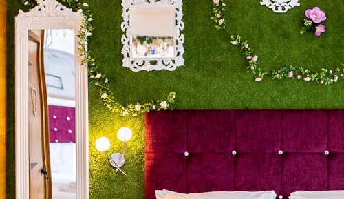 Apartamento Deluxe, baño privado (Through the Looking Glass)