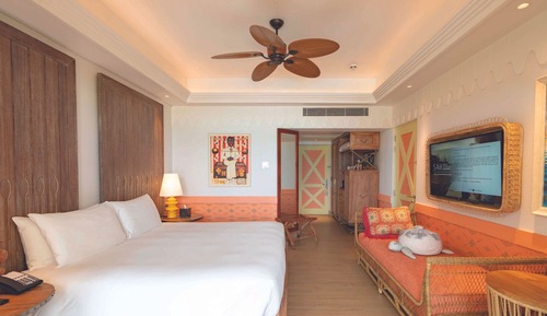 Habitación, 1 cama de matrimonio grande (BEACH ROOM WITH POOL)