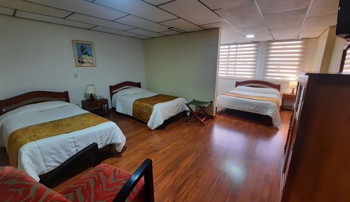 Habitación cuádruple estándar