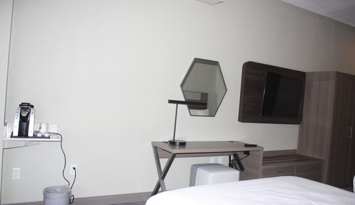 Habitación estándar, 2 camas de matrimonio (Communications, Mobility, Access Tub)