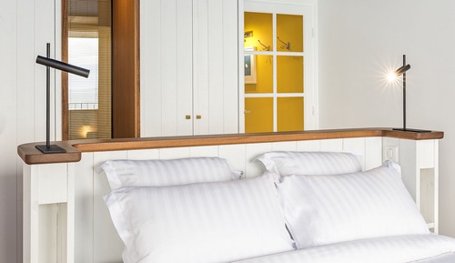Habitación, terraza, vistas al mar