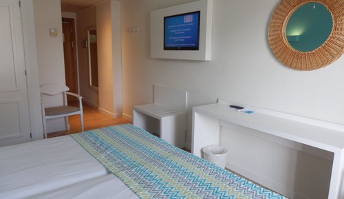 Habitación estándar con 2 camas individuales, balcón