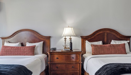 Habitación doble superior, 2 camas de matrimonio, frigorífico y microondas