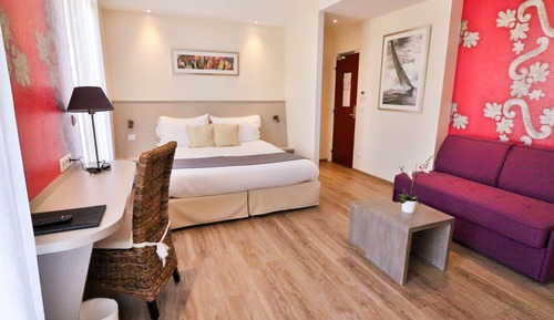 Habitación Confort (1-3 pax)