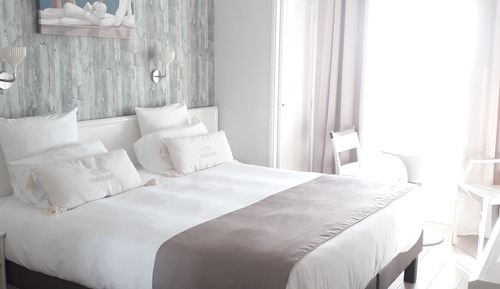 Habitación familiar, varias habitaciones, vistas parciales al mar