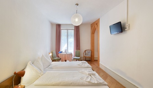 Habitación triple estándar, balcón