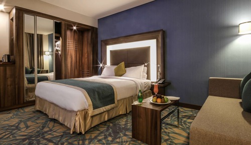 Suite junior, 1 cama de matrimonio grande, vistas a la ciudad