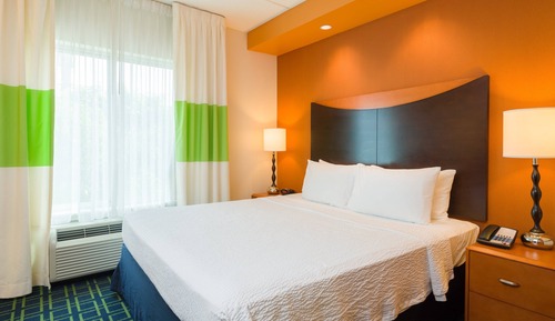 Estudio, 1 cama de matrimonio grande con sofá cama